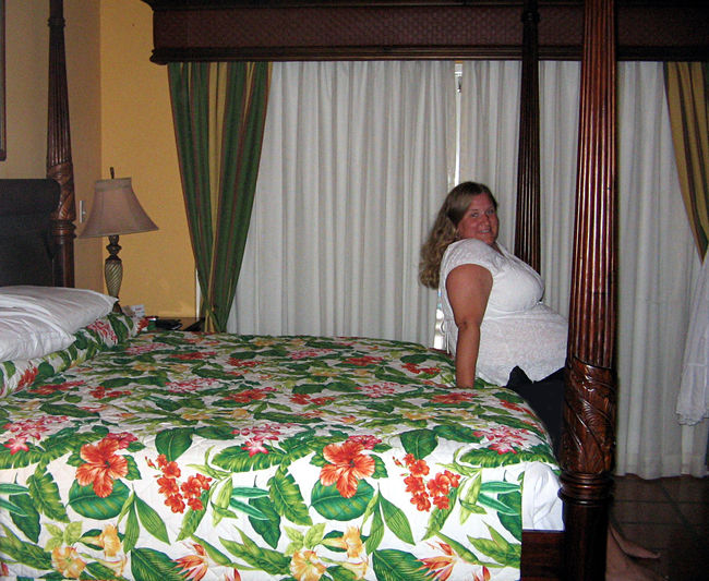 Julie enjoying the hotel room
Ocho Rios, Jamaica
August 2005
