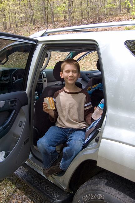 On the road to Seneca Rocks
James enjoying a roadside sandwich
Keywords: seneca-rocks-2008