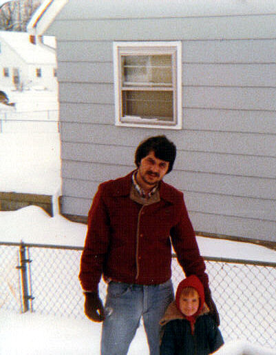 Mike and Dad in the Snow
at Loudoun Ave, 1979 snowstorm
Keywords: Mike_Roetto Robert_Roetto