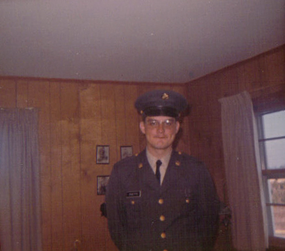 Dad in his uniform
around 1973
Keywords: Robert_Roetto