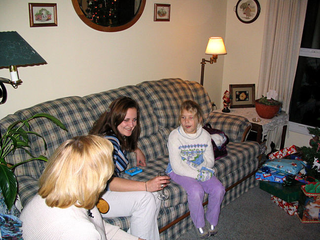 Mom, Emily and Chasitie
Christmas 2003
Keywords: Christmas Christmas_2003