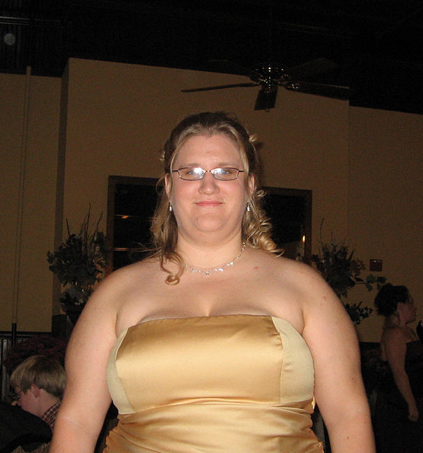 Julie in her bridesmaid's dress
At Emily's wedding
Sept. 30, 2006
Keywords: Julie_Roetto EmilyWedding