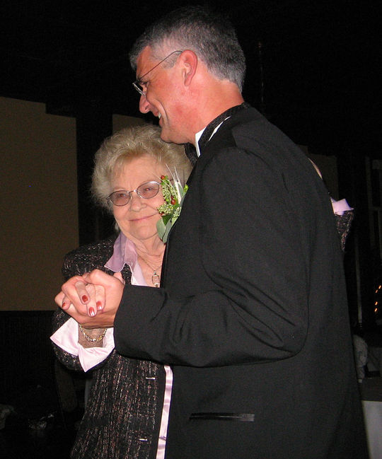 Dad dances with Maw-Maw
Emily's Wedding
Sept. 30, 2006
Keywords: EmilyWedding