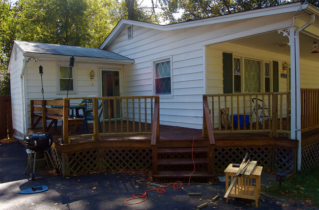 Finished railing
We finished the side deck railing.  No more work until spring!
Keywords: railing