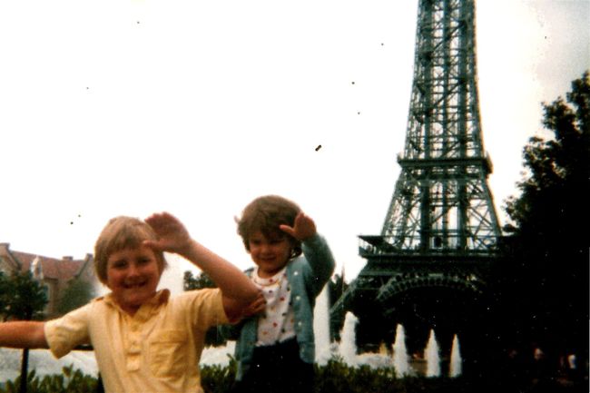 Mike and Emily at King's Dominion
June 1982
Keywords: Mike Emily King's Dominion